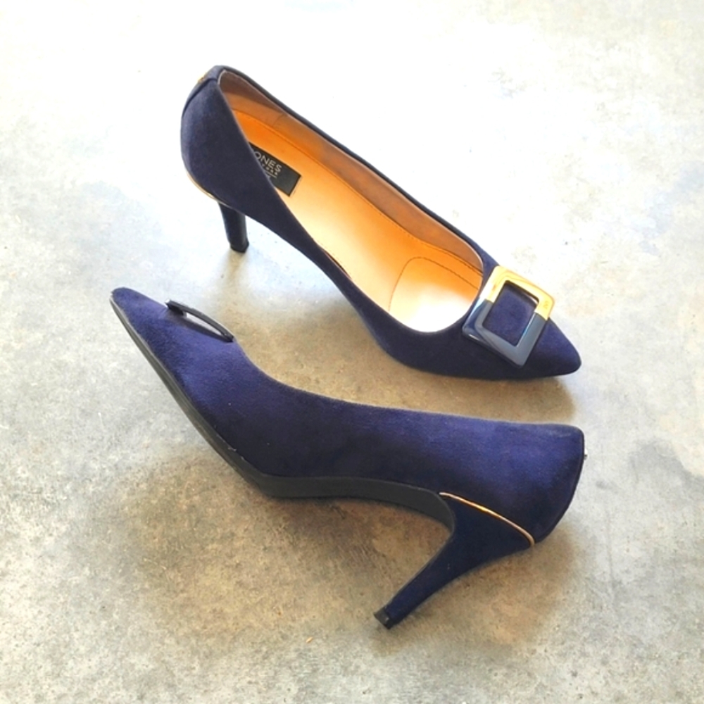 Jones New York Signature Blue & Gold Pumps Size - 9M